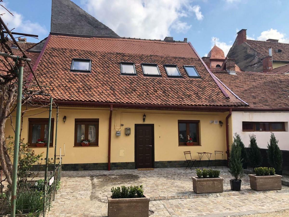 Casa Carolina Brasov Apartment Exterior photo